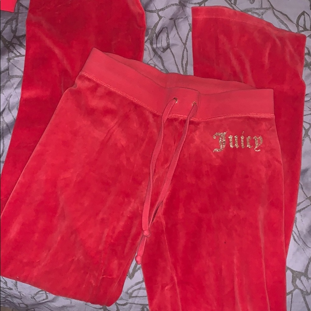 juice couture velour sweat outfit— barely worn